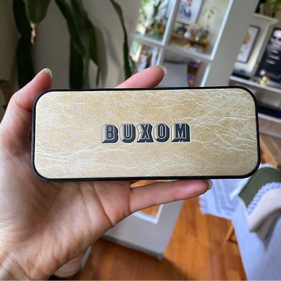 Buxom Custom Eyeshadow Palette   - Picture 3 of 3